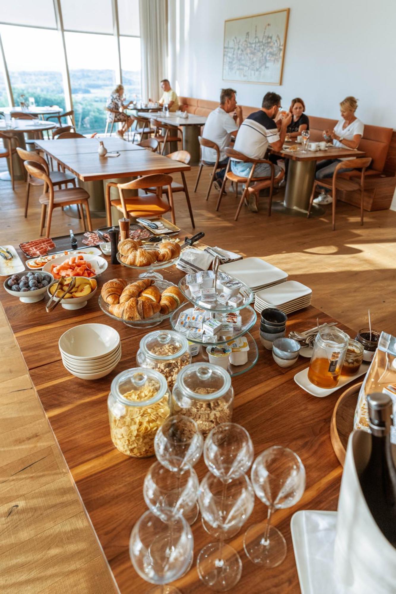Posestvo Scurek Wine Bed & Breakfast Dobrovo Luaran gambar