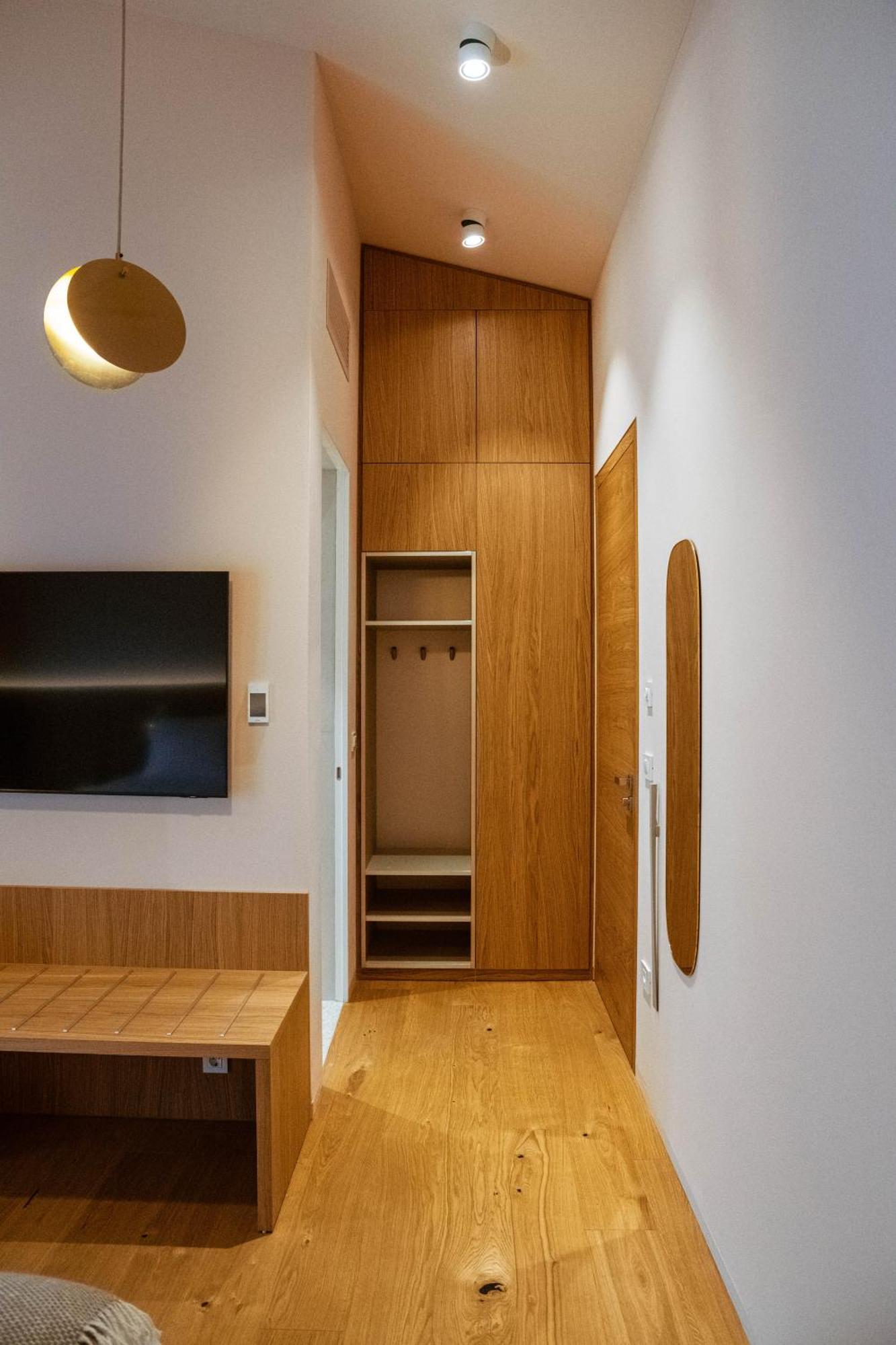 Posestvo Scurek Wine Bed & Breakfast Dobrovo Bilik gambar