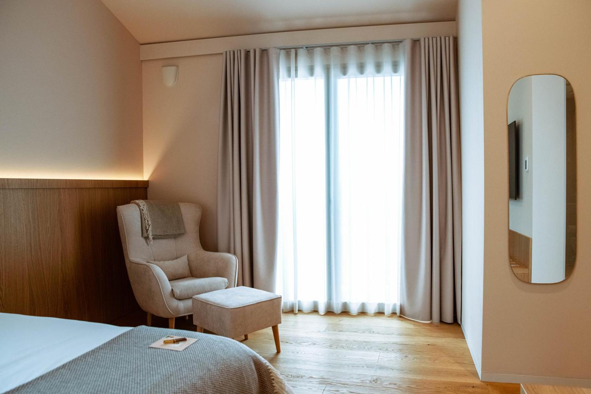 Posestvo Scurek Wine Bed & Breakfast Dobrovo Luaran gambar